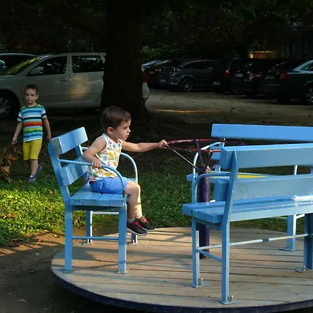 Ferienpark Csaladi Udulo Balatonszárszó