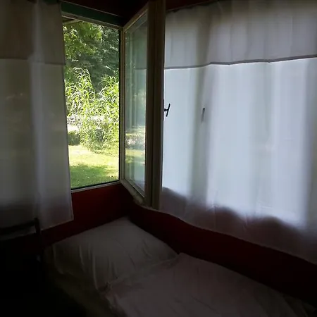 Csaladi Udulo Ferienpark Balatonszárszó